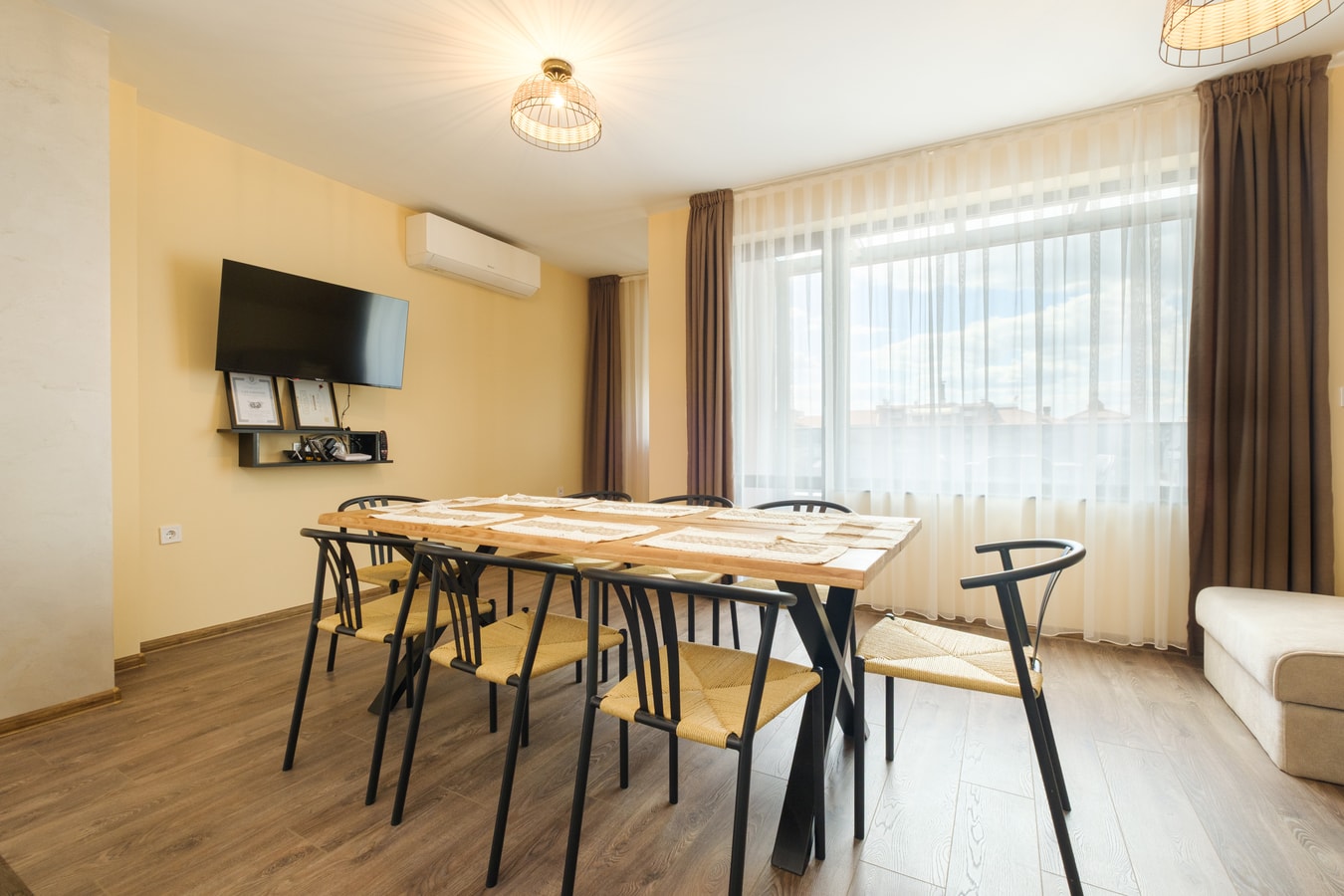 Apartments by the river 11 Free private parking 3 Апартаменти край реката