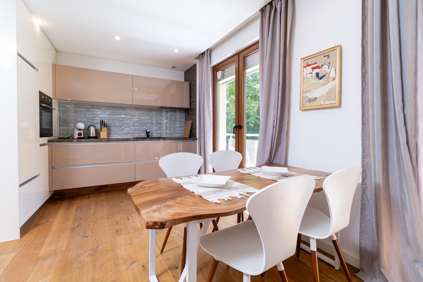 Central 1-bedroom Apartment 10 MT Homes Property Management