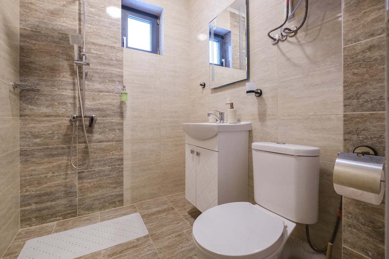 Apartments by the river 01 Free private parking 21 Апартаменти край реката