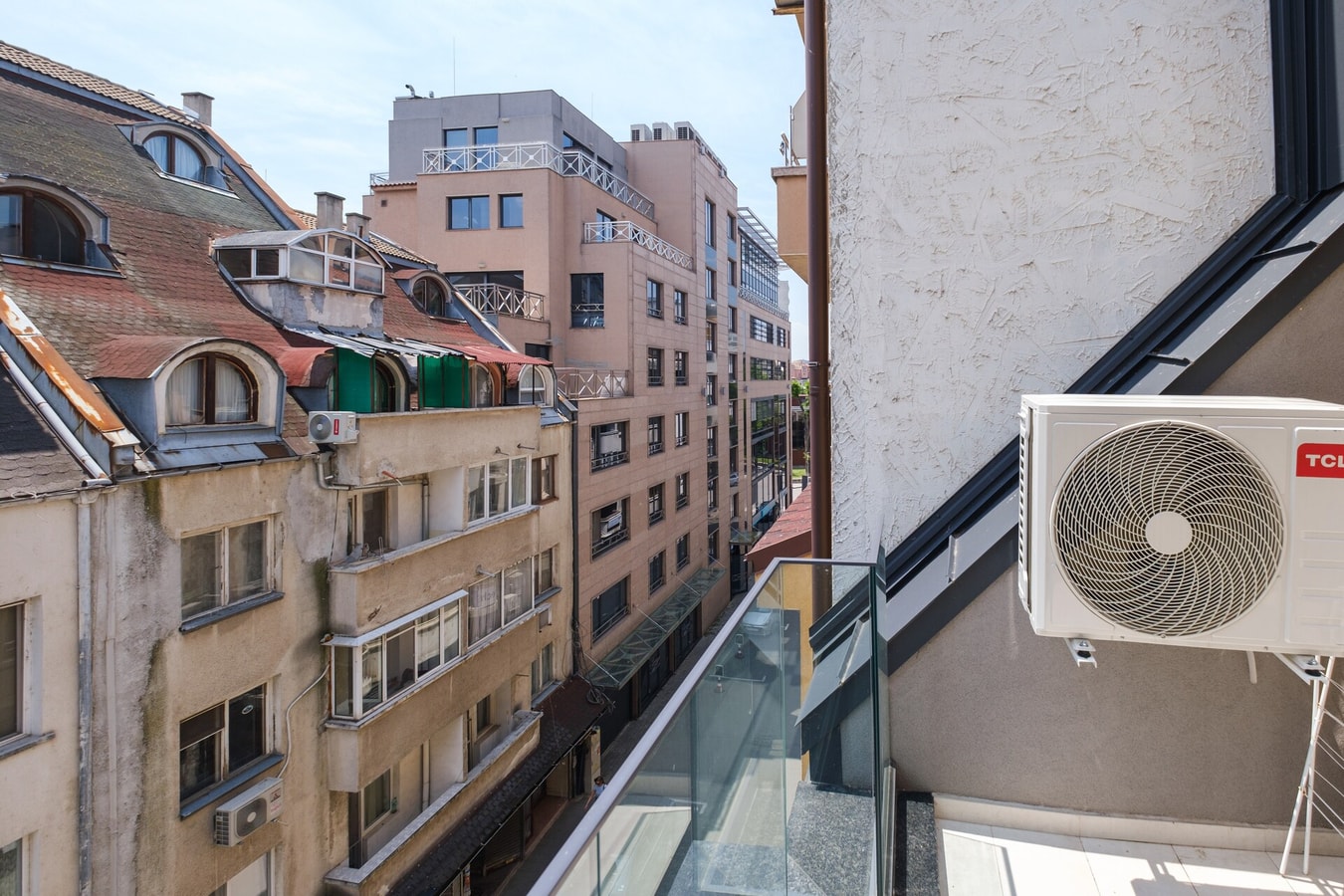 Sleek & Stylish 2-Bedroom Apartment 39 MT Homes Property Management