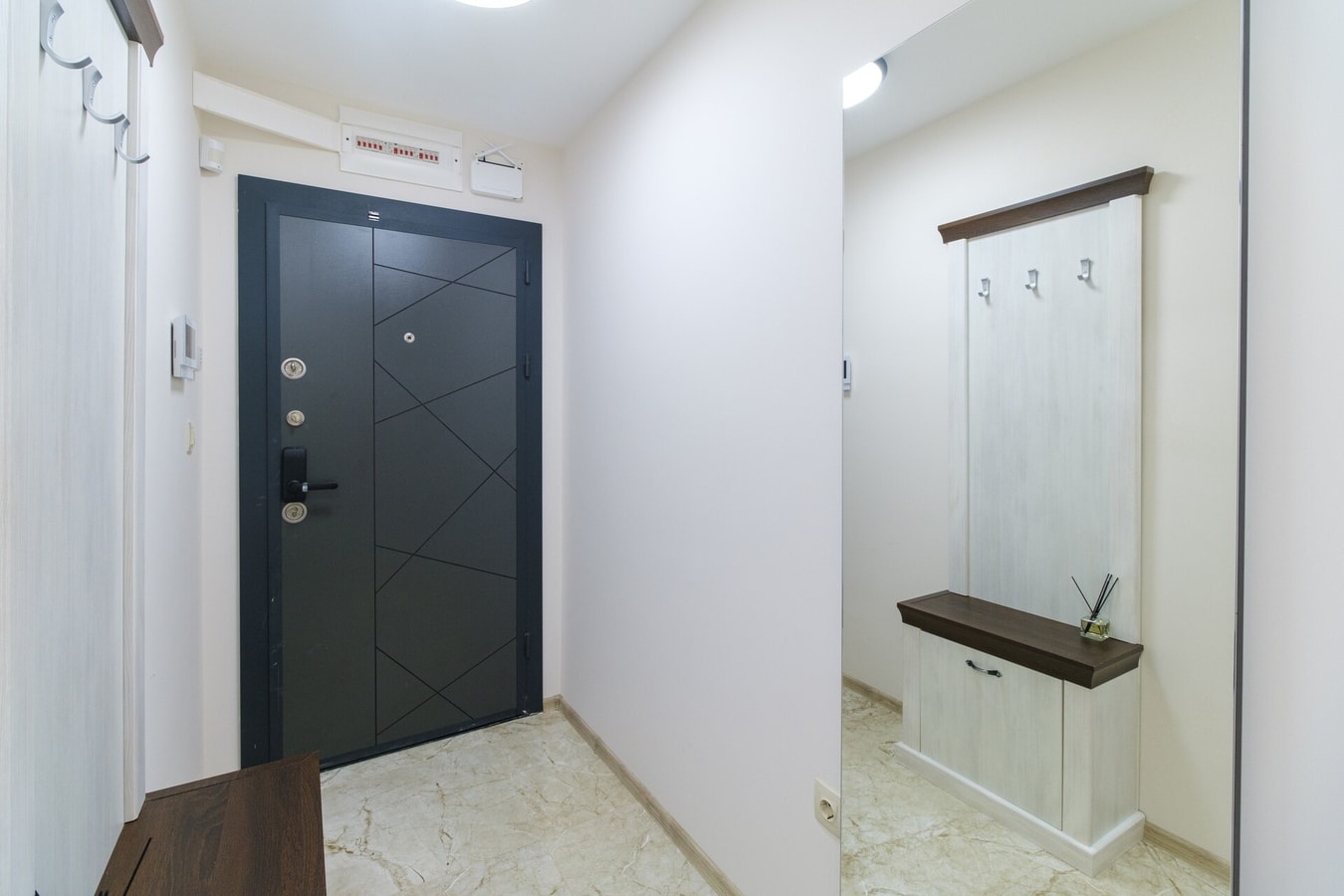 LDV 13 Residence 205 Free private parking 24 MT Homes Property Management