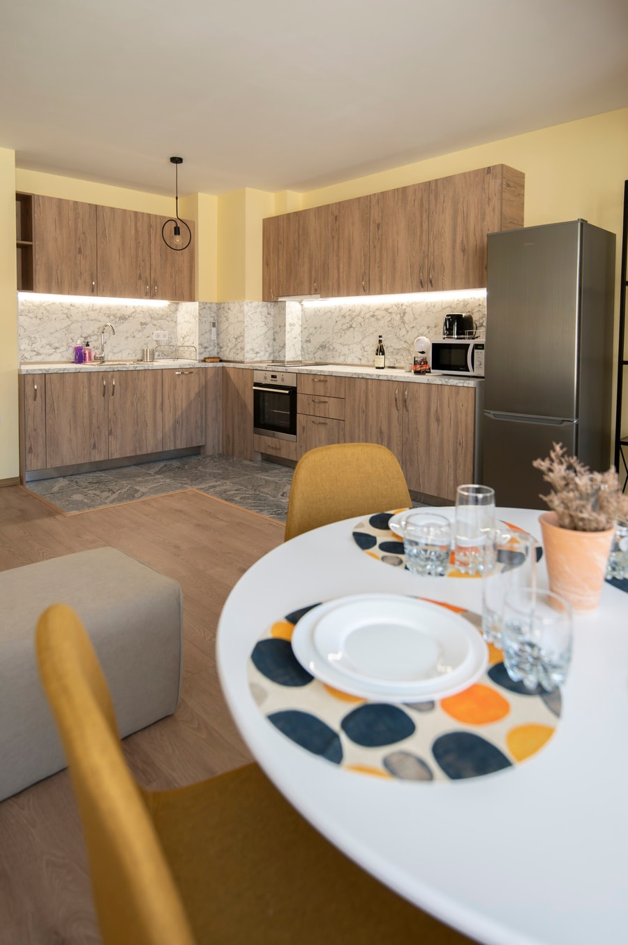 Apartments by the river 04 Free private parking 2 Апартаменти край реката