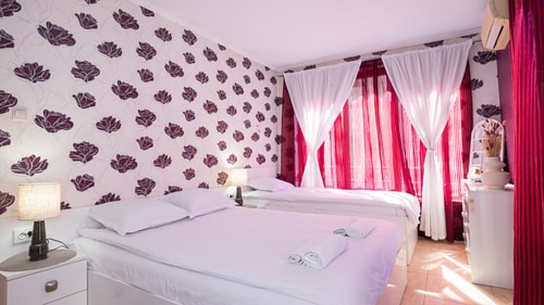 1-bed Apt in the heart of the city Free Parking 1 MT Homes Property Management