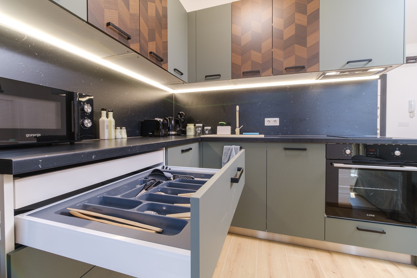 Modern 1-bed with Free Parking 9 MT Homes Property Management