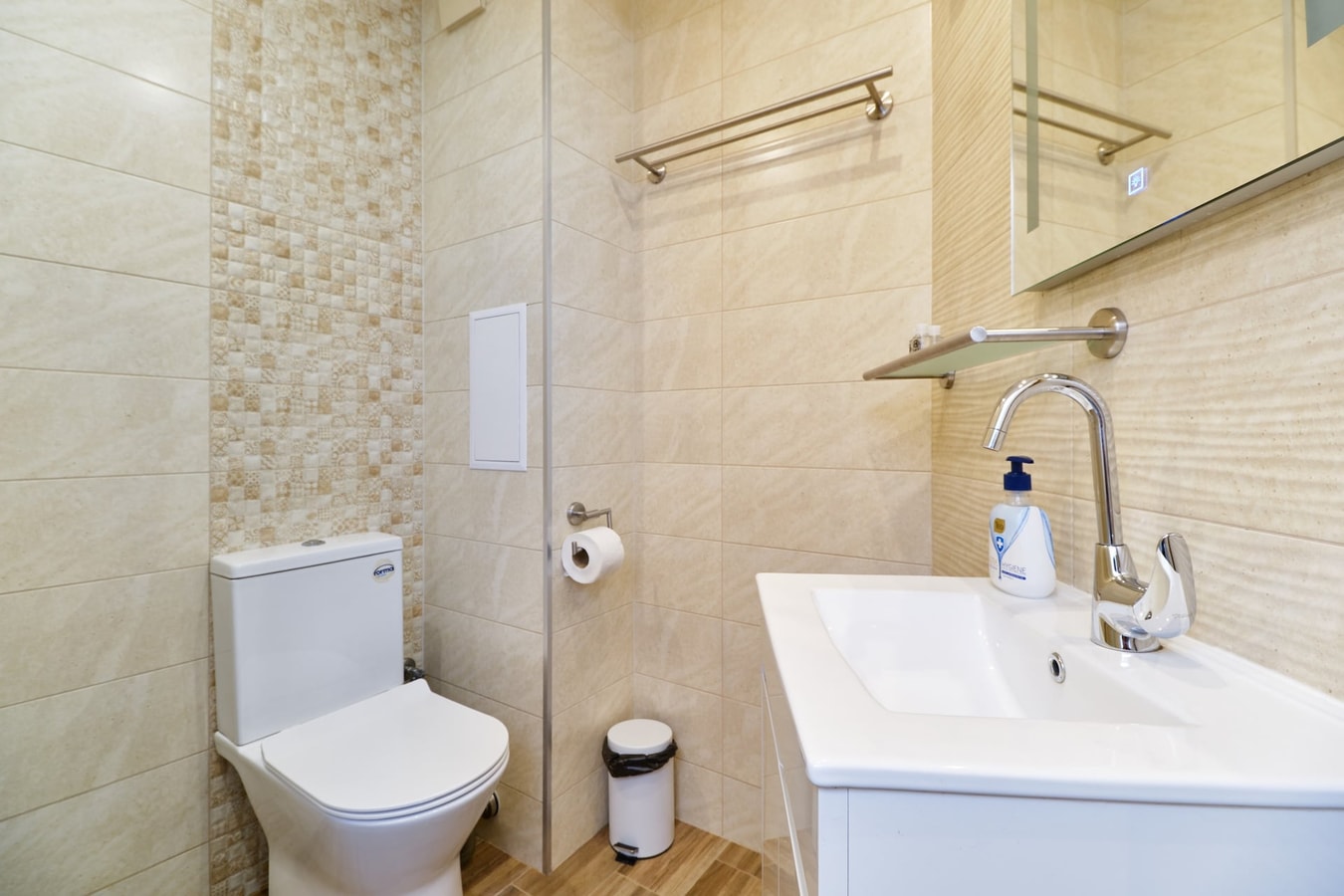 Cozy 1-bed Apartment 2 14 MT Homes Property Management