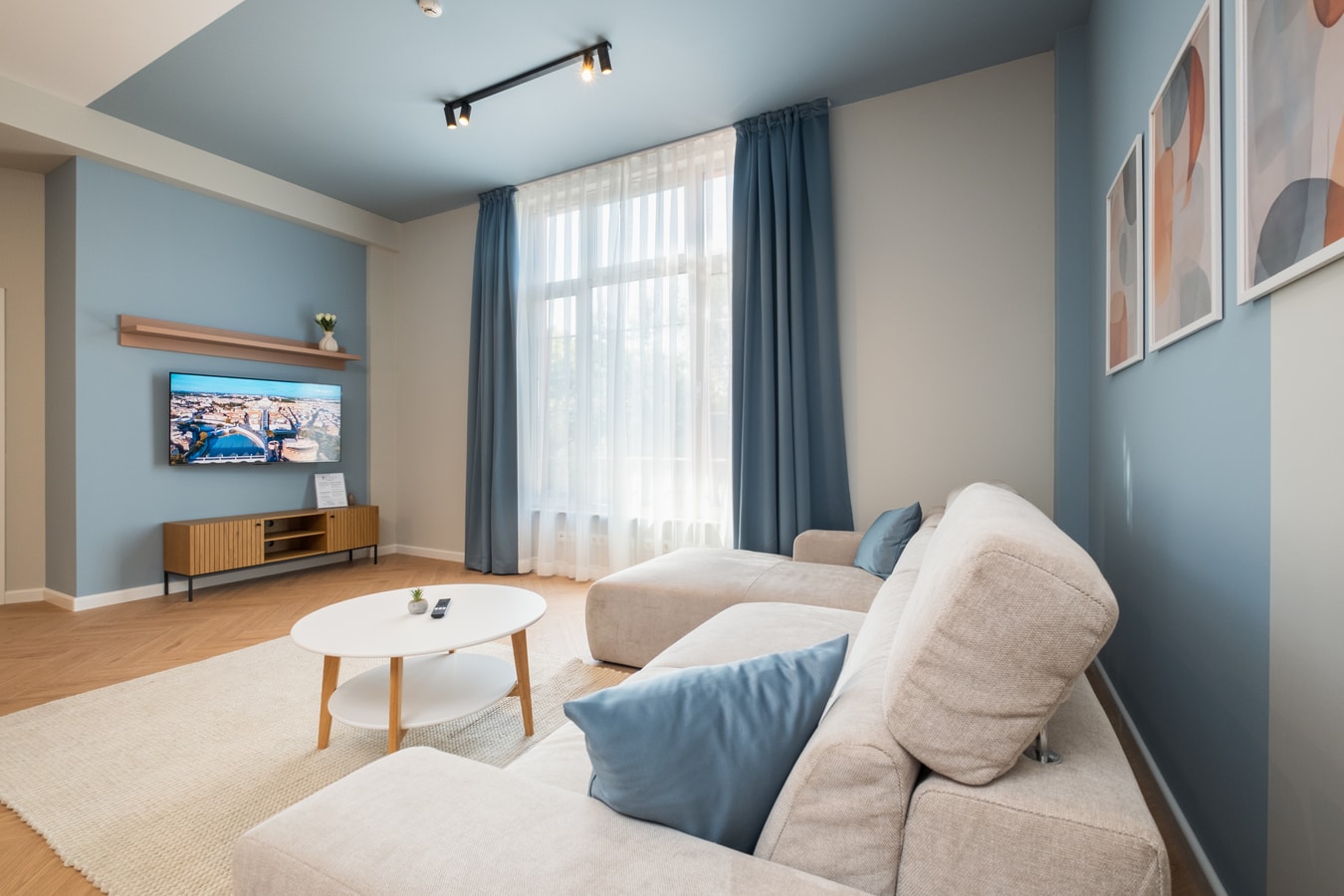 DEVET Boutique Apartments 1-Bedroom Apt.5 2 MT Homes Property Management