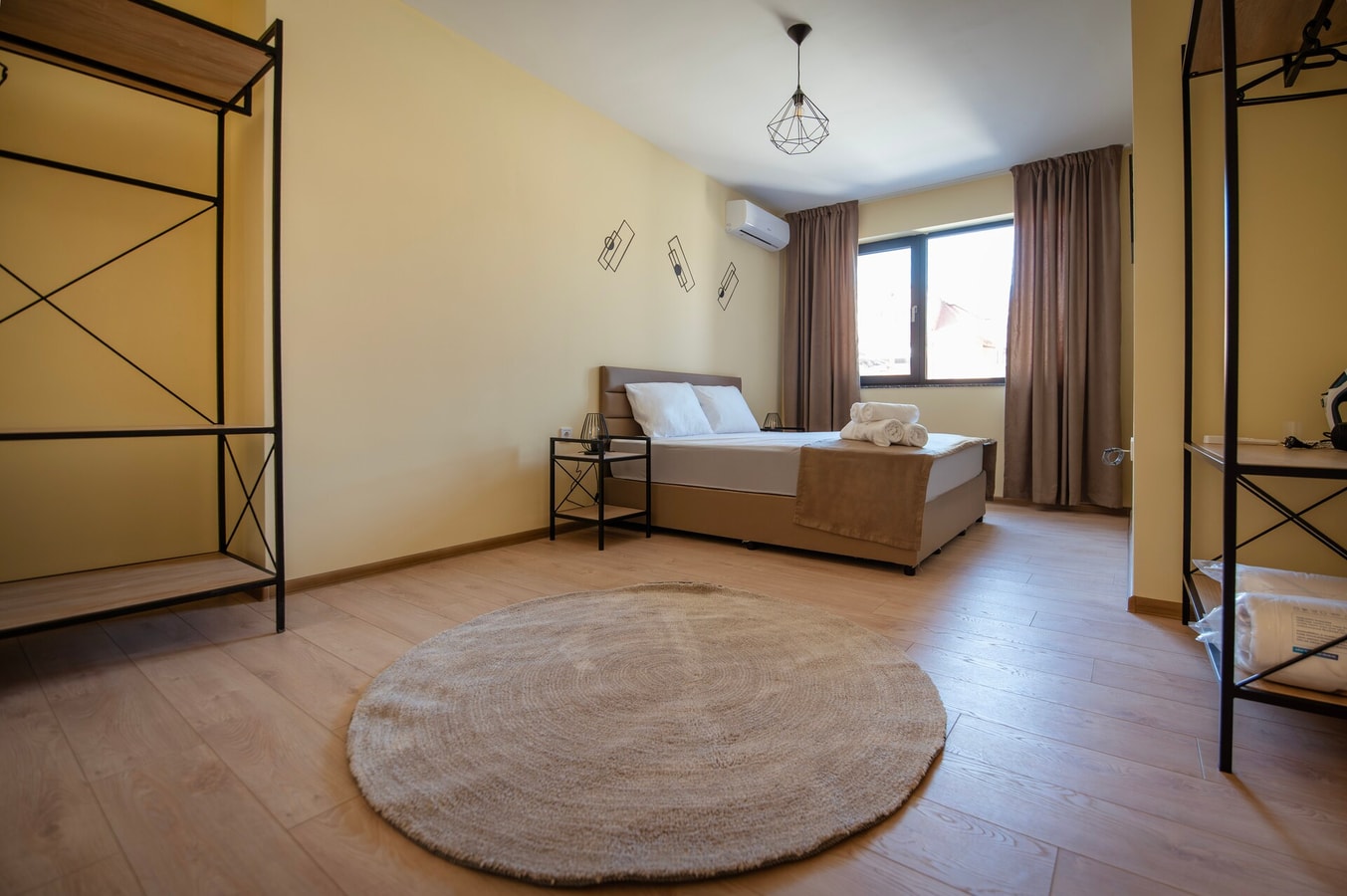 Apartments by the river 05 Free private parking 10 Апартаменти край реката