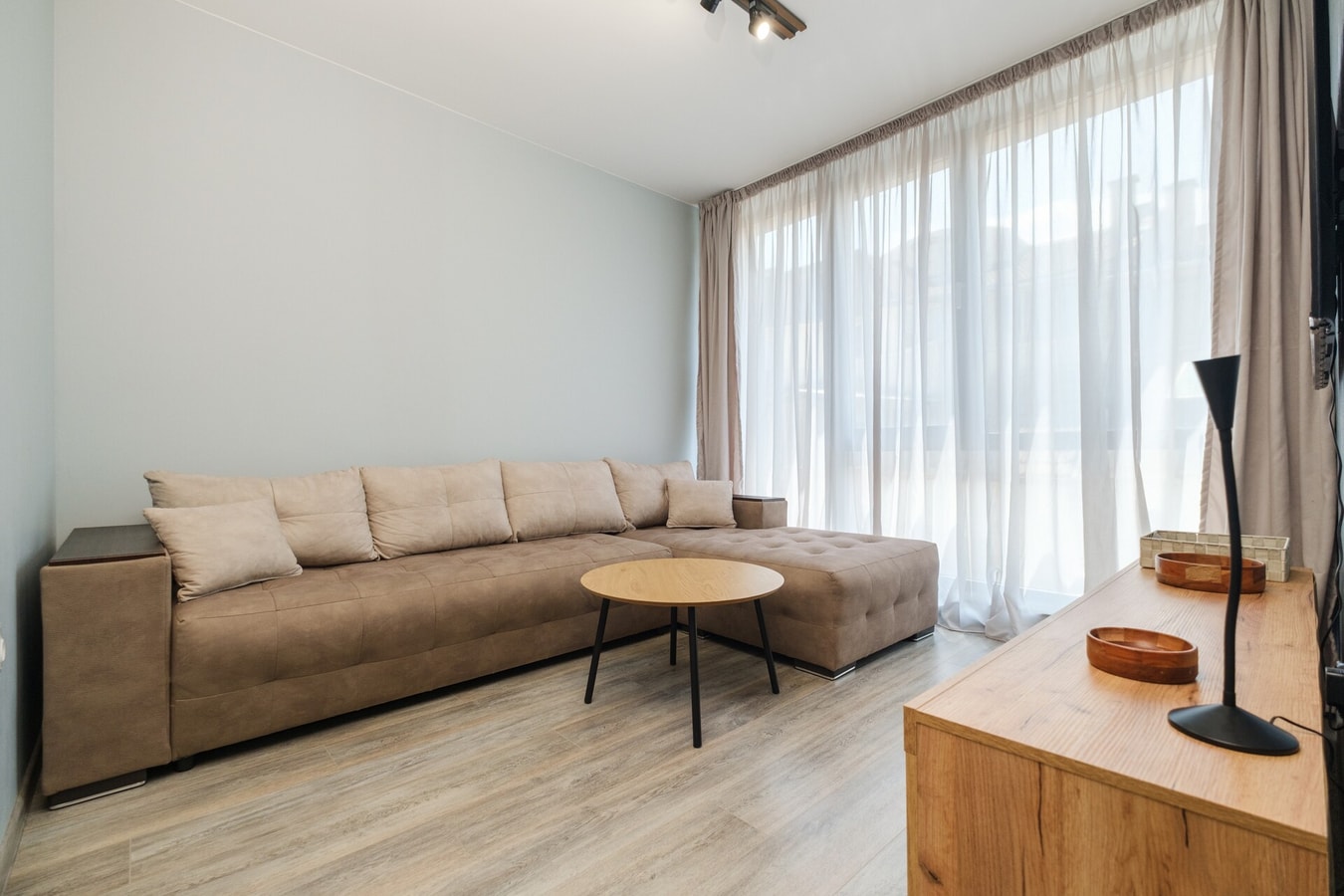 Sleek & Stylish 2-Bedroom Apartment 6 MT Homes Property Management