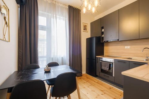 Bright 1-bedroom in the Heart of the City 15 MT Homes Property Management