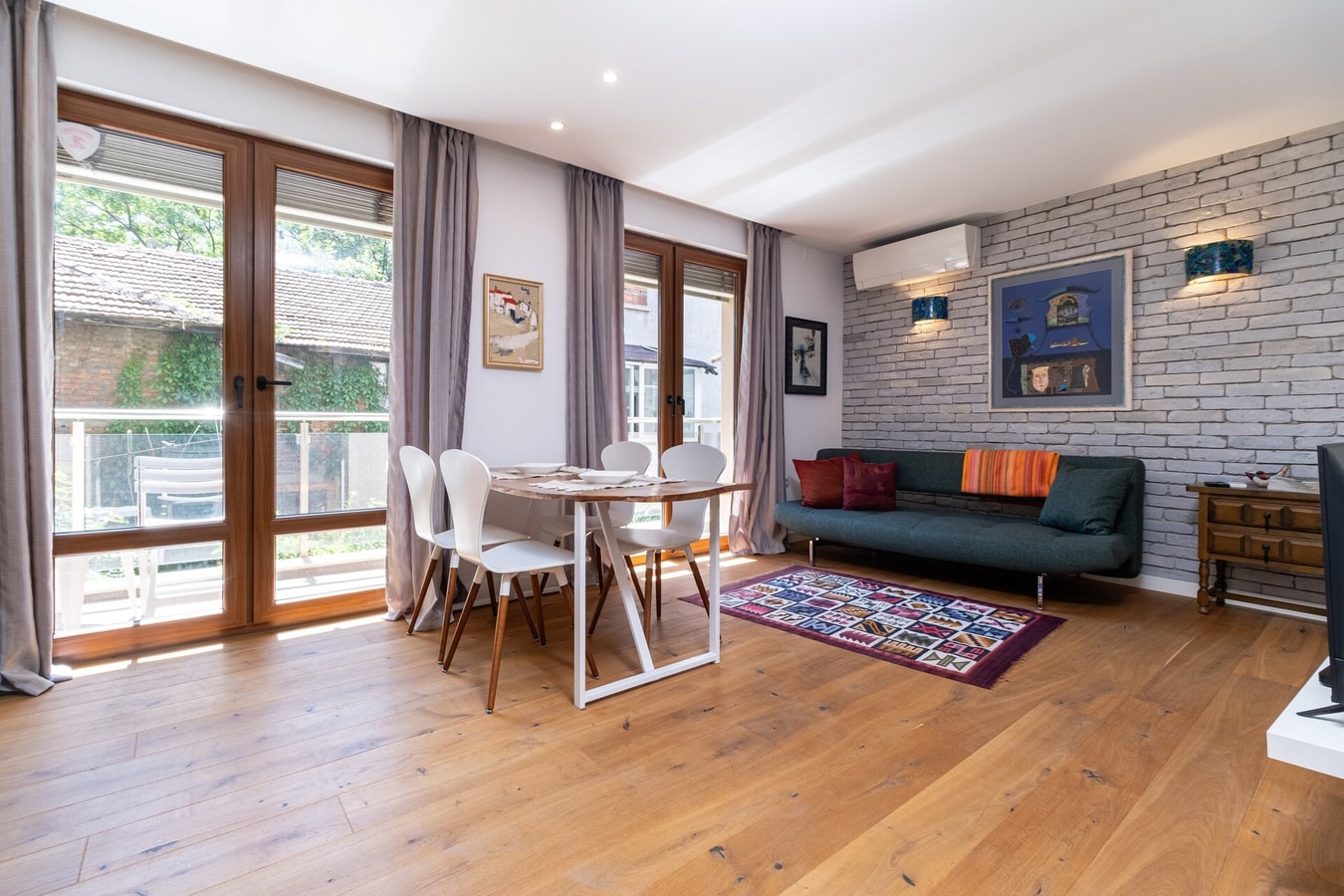 Central 1-bedroom Apartment 4 MT Homes Property Management