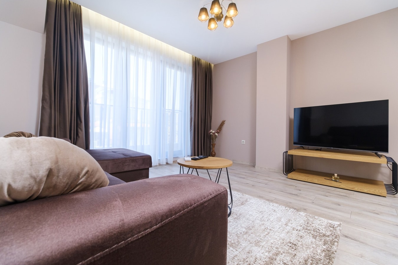 LDV 13 Residence 512 Free private parking 7 MT Homes Property Management