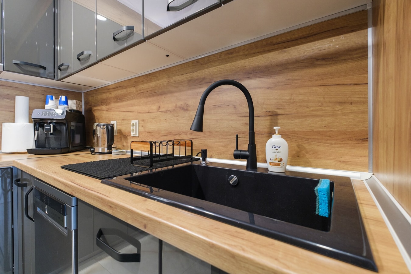 Sleek & Stylish 2-Bedroom Apartment 12 MT Homes Property Management