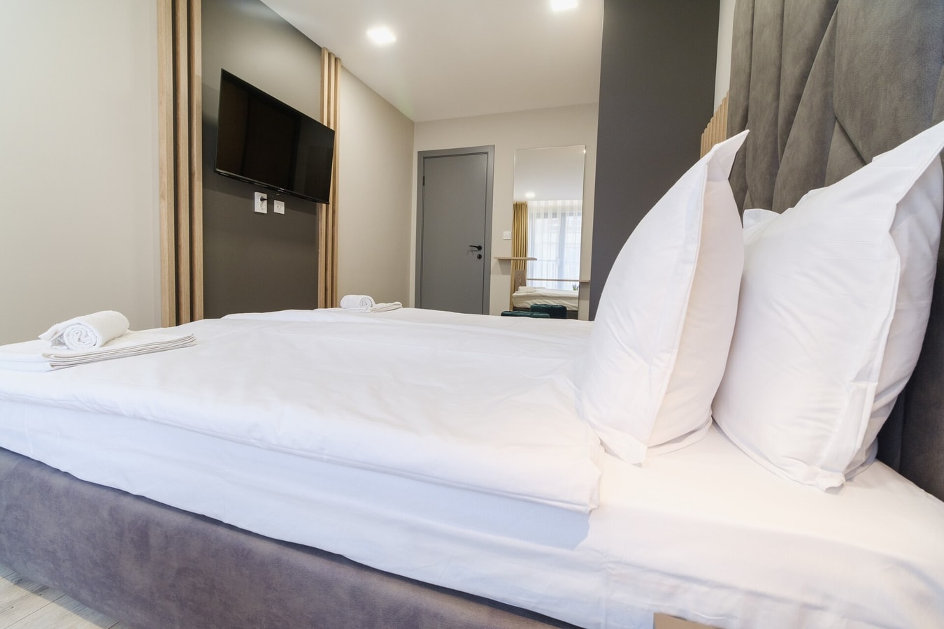 LDV 13 Residence 409 Free private parking 23 MT Homes Property Management