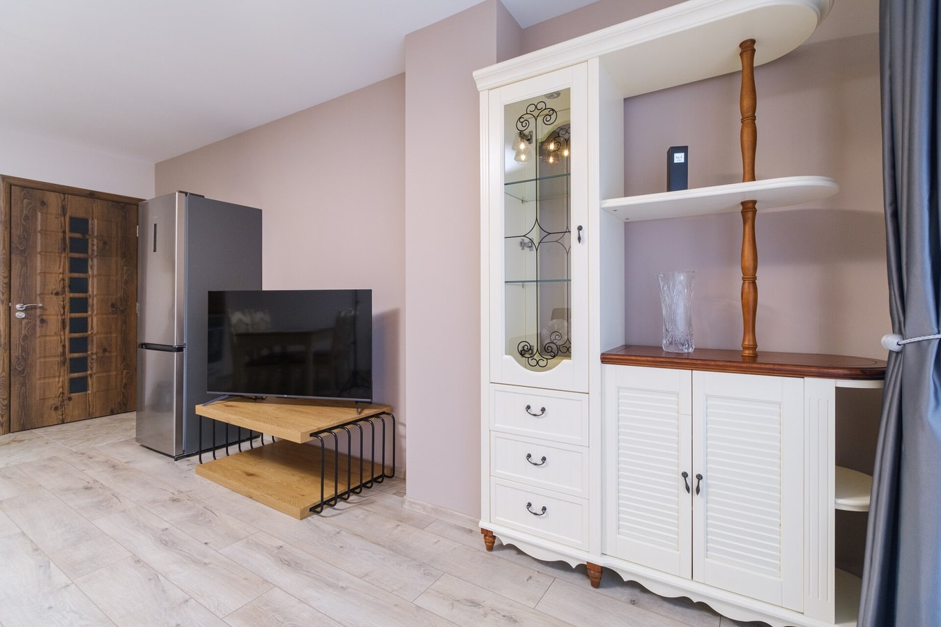 LDV 13 Residence 511 Free private parking 10 MT Homes Property Management