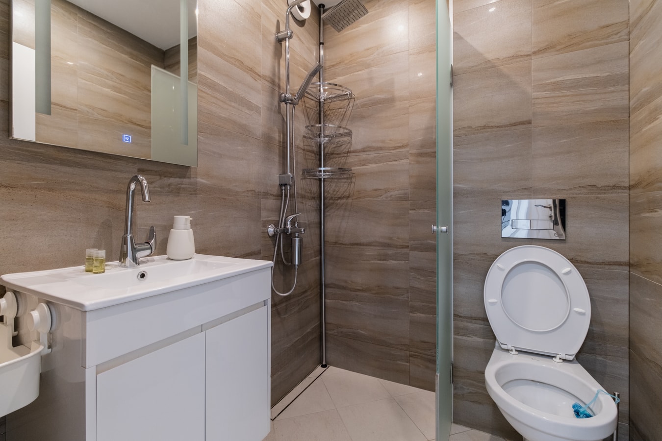 Cozy 2-bed Apartment 37 MT Homes Property Management