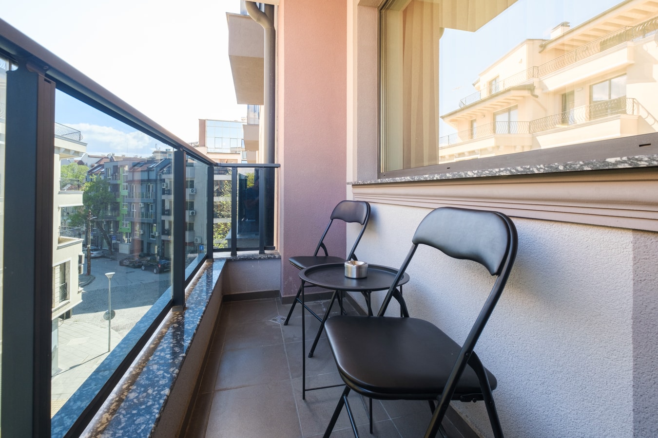 Apartments by the river 08 Free private parking 22 Апартаменти край реката