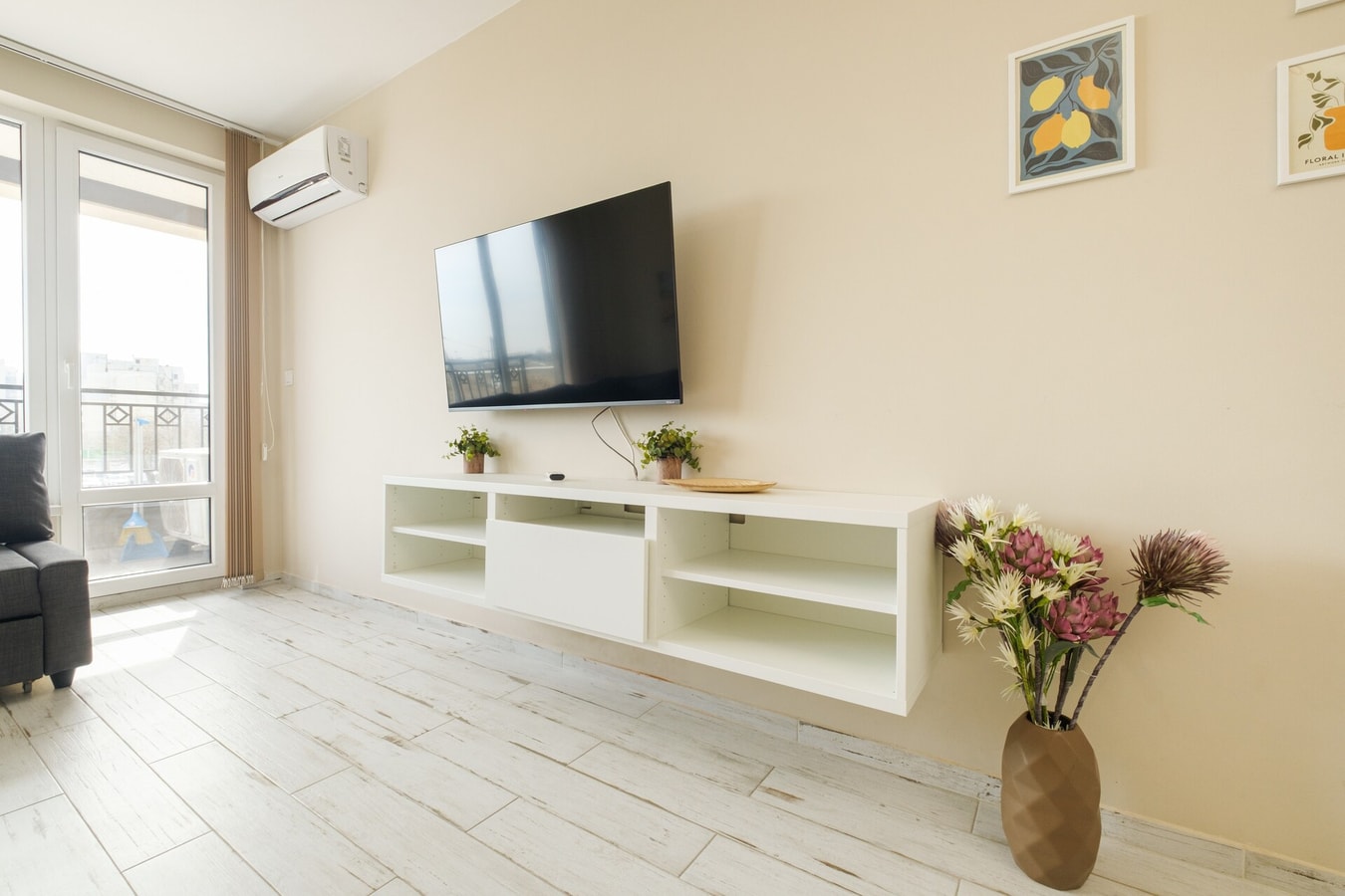 Modern 1-bed Apartment 5 MT Homes Property Management