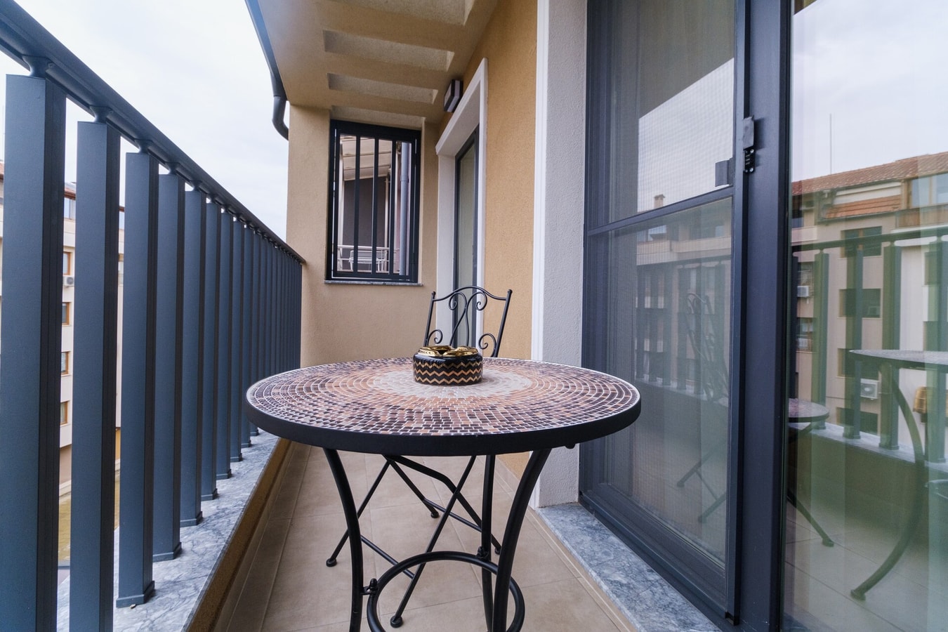 LDV 13 Residence 307 Free private parking 35 MT Homes Property Management