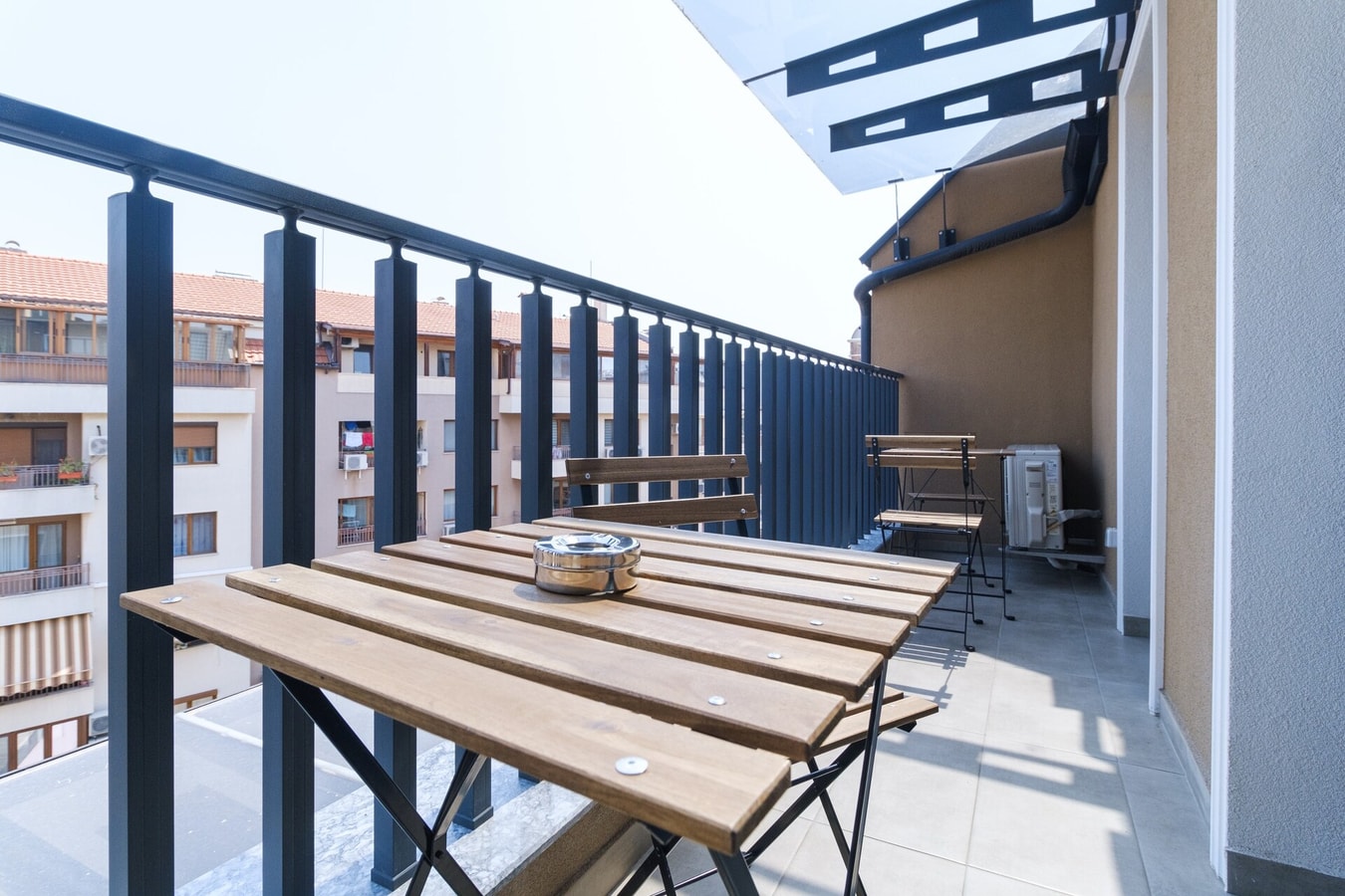 LDV 13 Residence 512 Free private parking 25 MT Homes Property Management