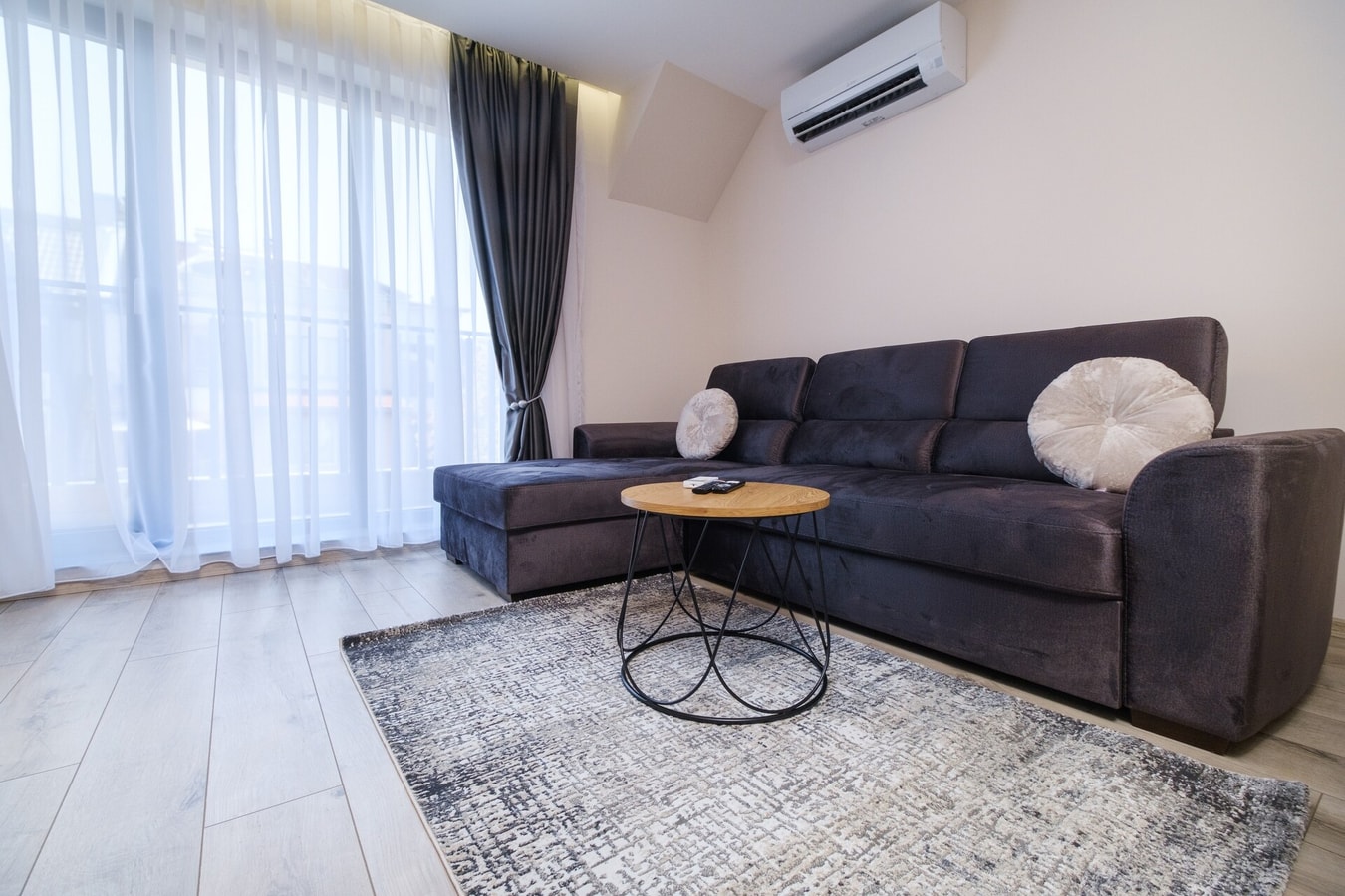 LDV 13 Residence 511 Free private parking 7 MT Homes Property Management