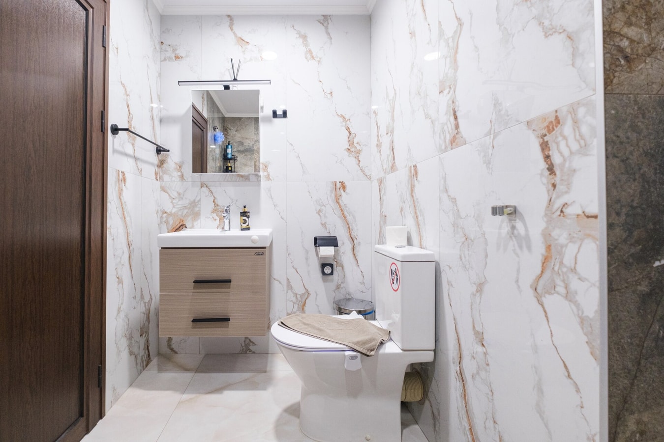 Sleek & Stylish 2-Bedroom Apartment 30 MT Homes Property Management