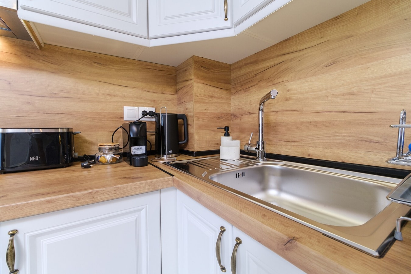 LDV 13 Residence 613 Free private parking 20 MT Homes Property Management