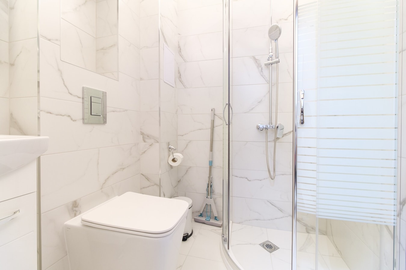 LDV 13 Residence 204 Free private parking 24 MT Homes Property Management