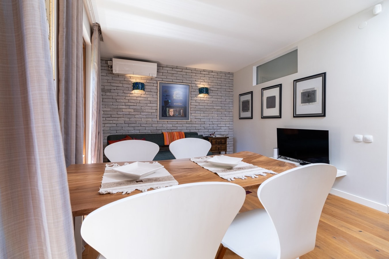 Central 1-bedroom Apartment 8 MT Homes Property Management