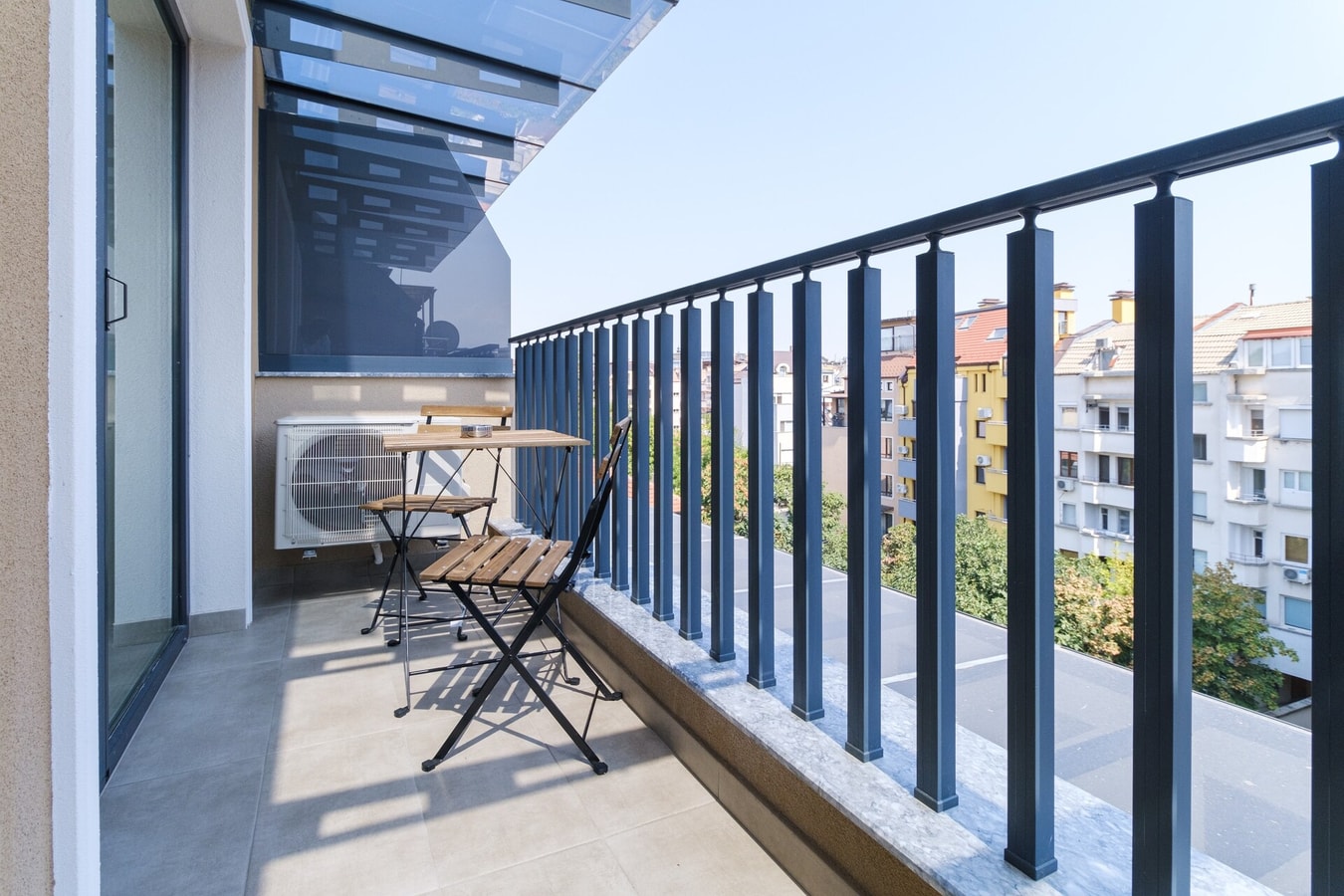 LDV 13 Residence 511 Free private parking 25 MT Homes Property Management