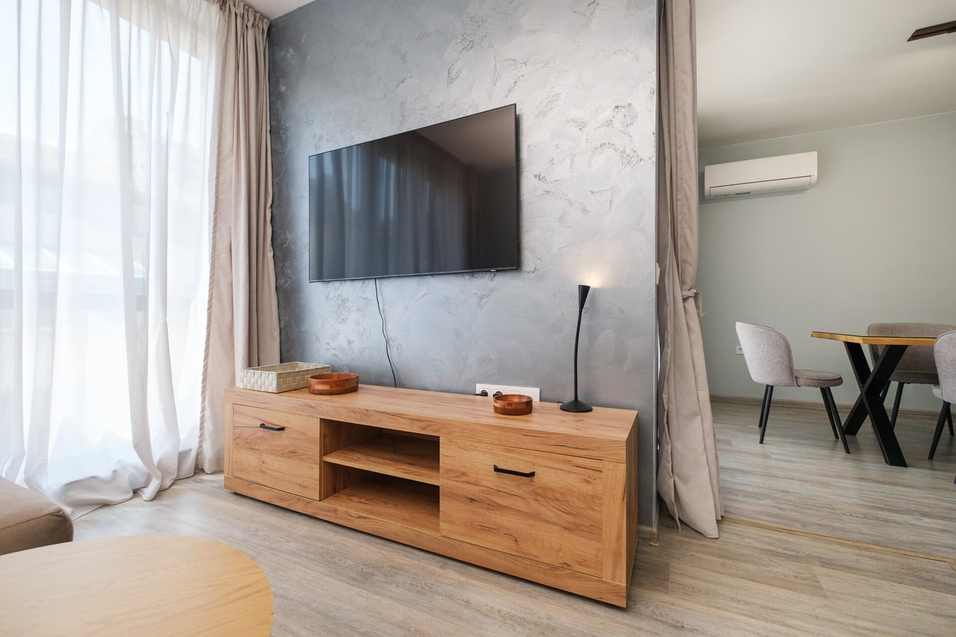 Sleek & Stylish 2-Bedroom Apartment 5 MT Homes Property Management