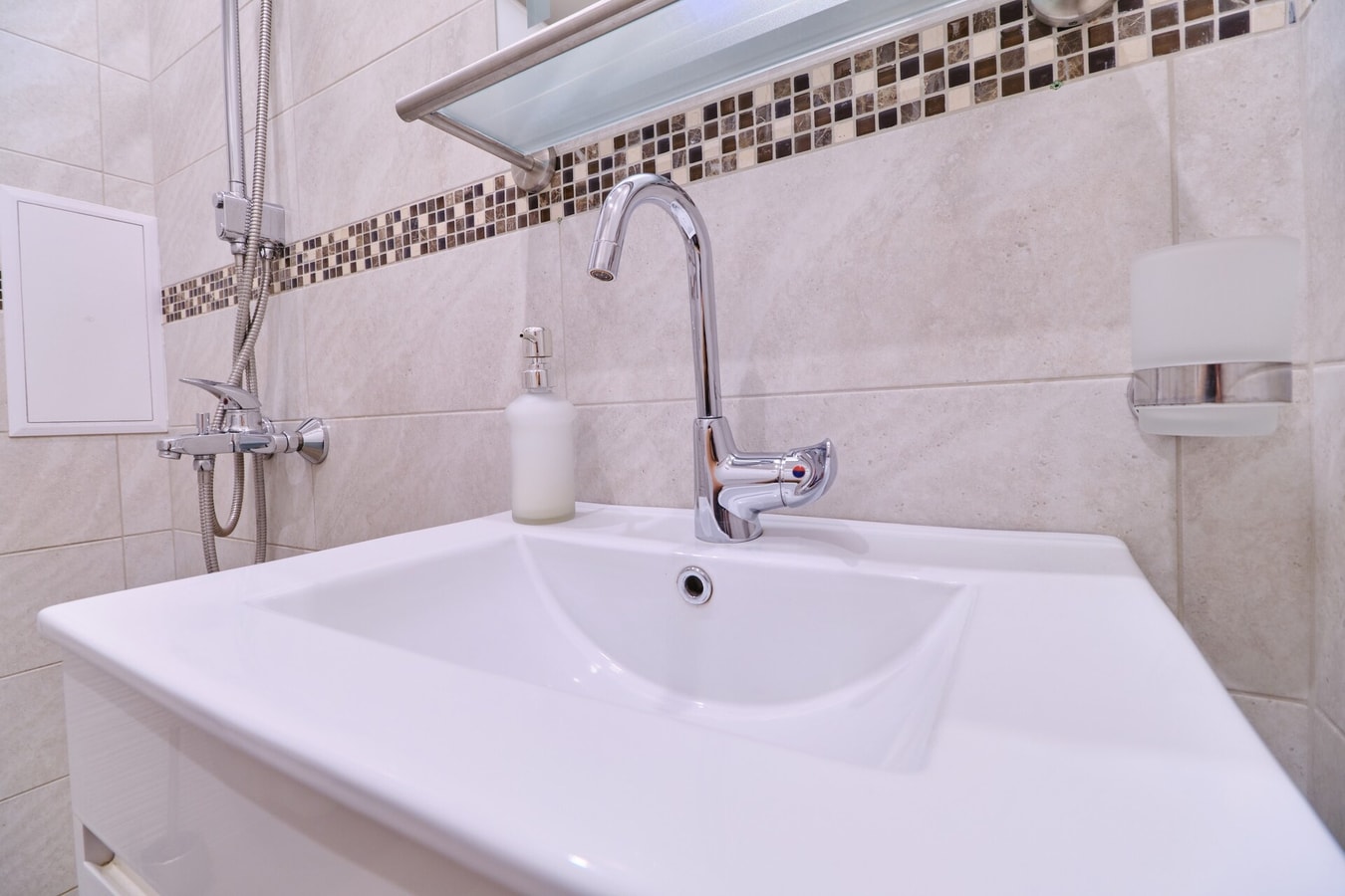 Cozy 1-bed Apartment 13 MT Homes Property Management
