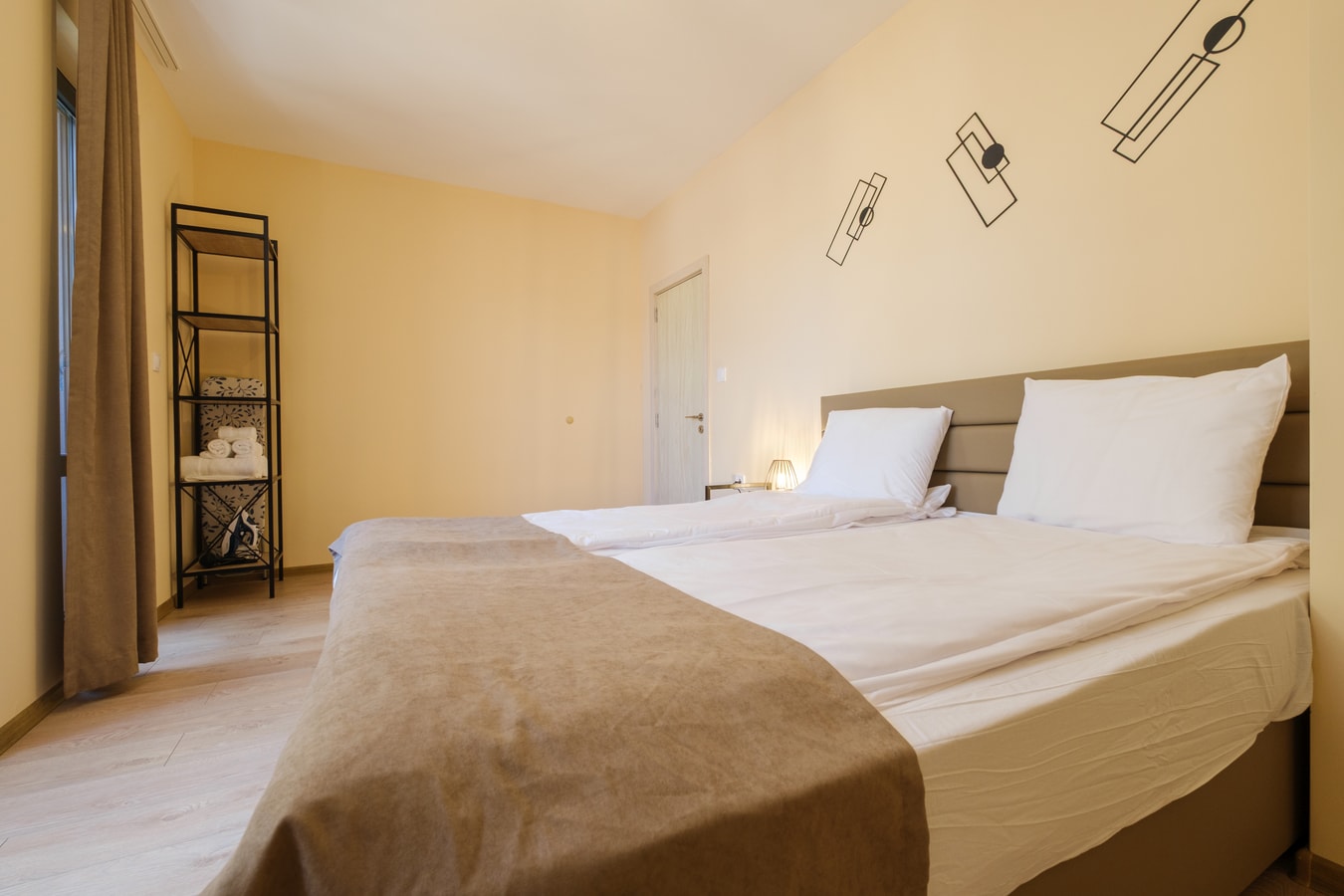 Apartments by the river 08 Free private parking Апартаменти край реката