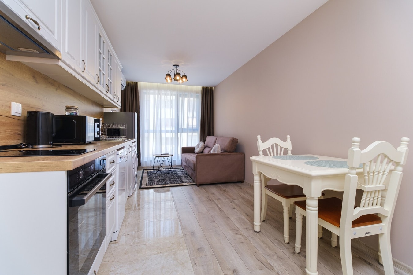 LDV 13 Residence 205 Free private parking 6 MT Homes Property Management