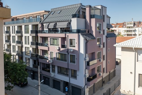 Apartments by the river 03 Free private parking 1 MT Homes Property Management