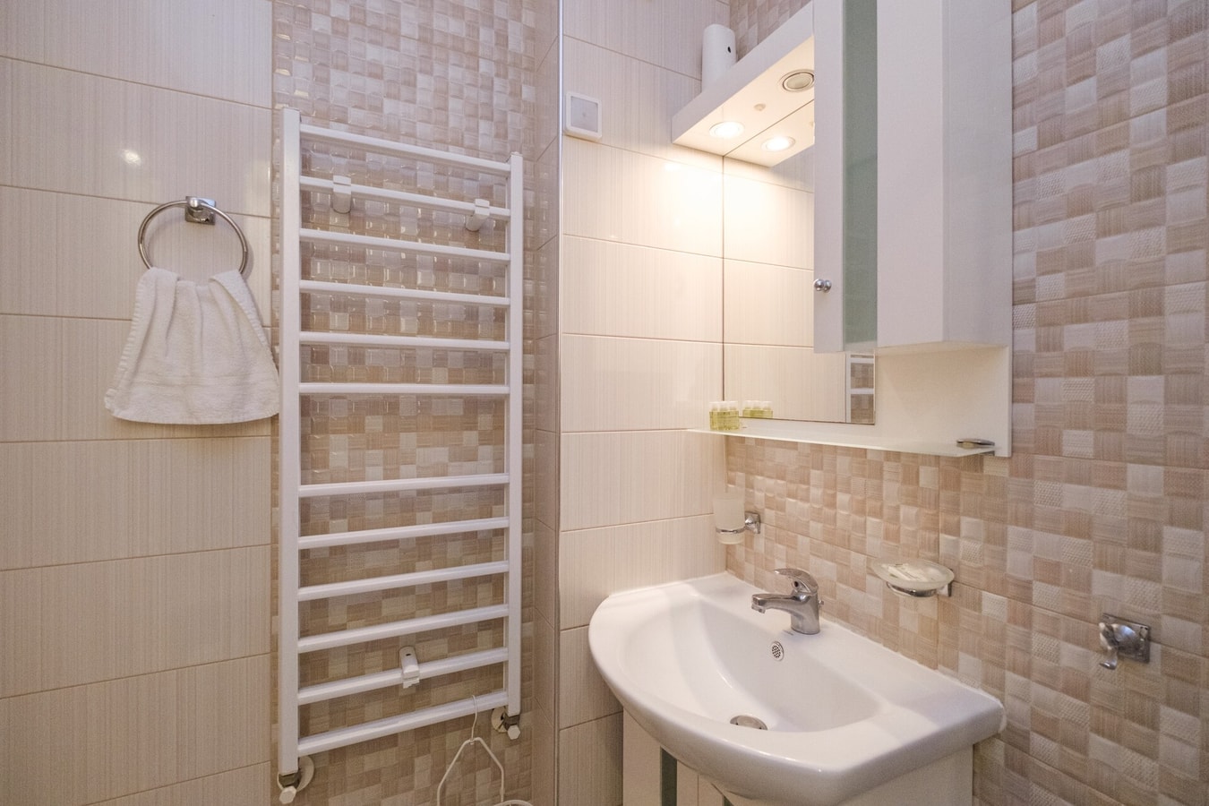 Central 2-Bedroom Apt 24 MT Homes Property Management