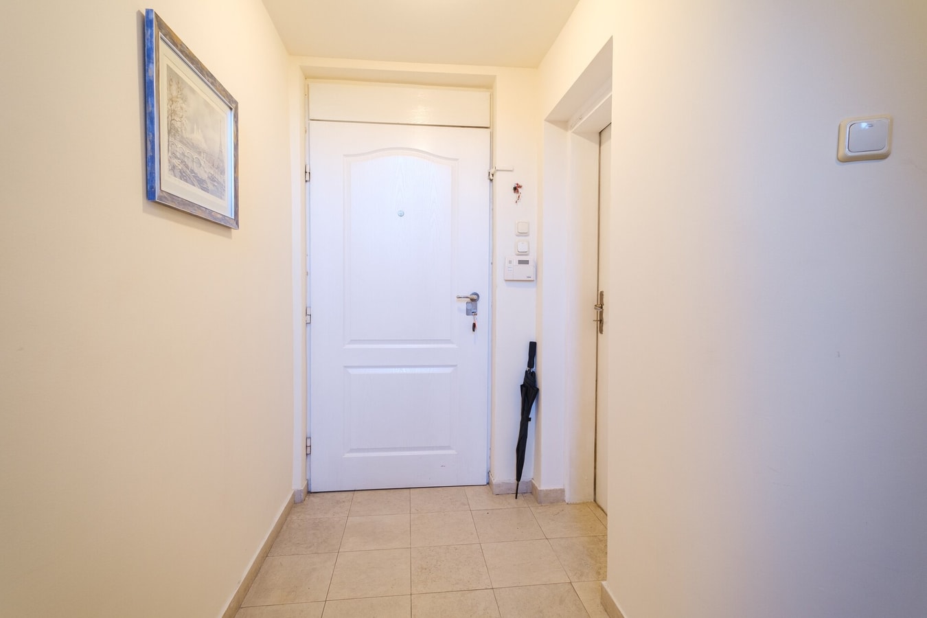 The Hill House Free Private Garage 32 MT Homes Property Management