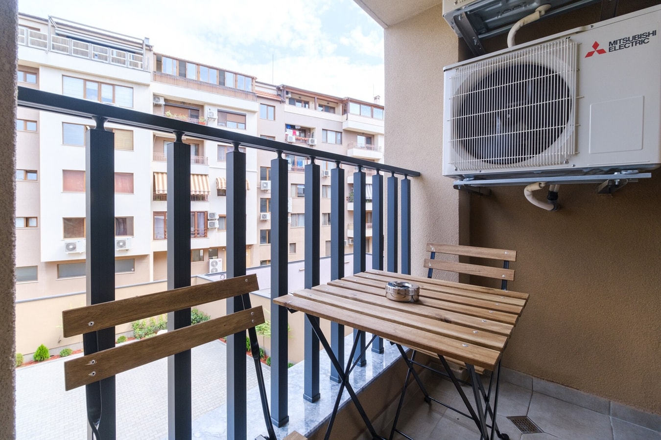 LDV 13 Residence 205 Free private parking 21 MT Homes Property Management