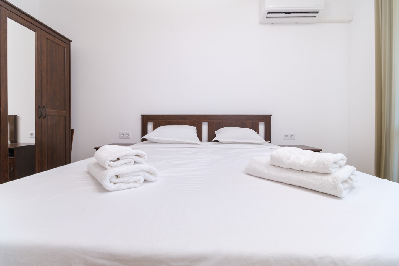 Modern 1-bed with Free Parking 14 MT Homes Property Management