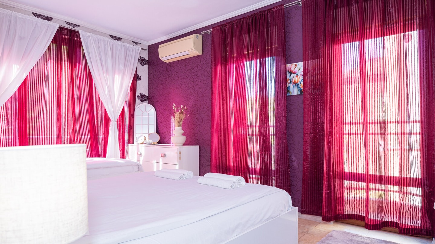 1-bed Apt in the heart of the city Free Parking 24 MT Homes Property Management