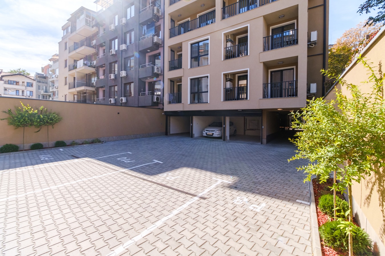 LDV 13 Residence 102 Free private parking 19 MT Homes Property Management