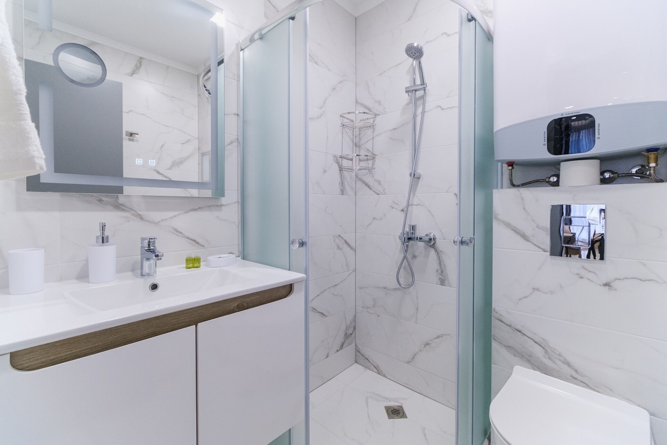 LDV 13 Residence 102 Free private parking 12 MT Homes Property Management