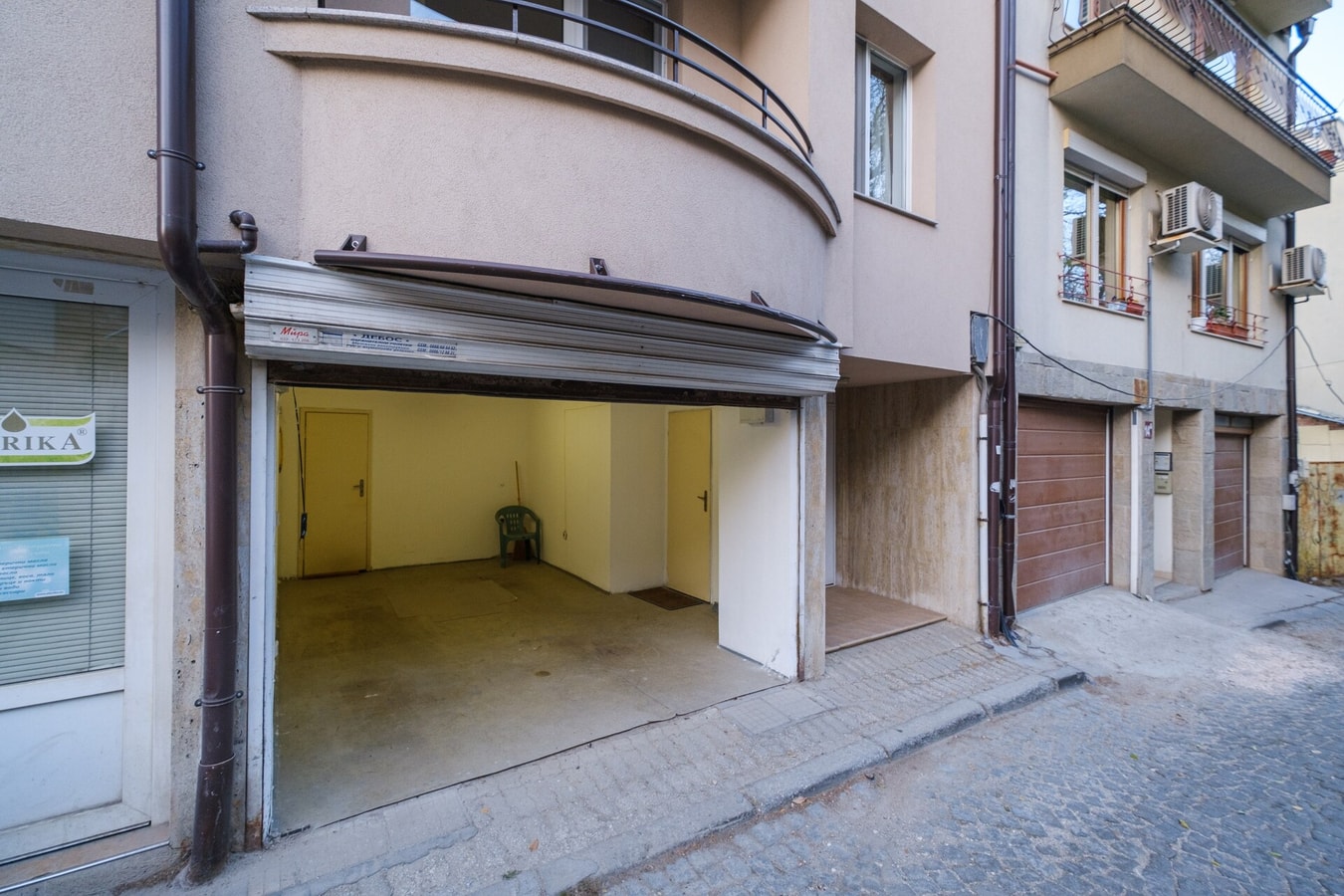 The Hill House Free Private Garage 73 MT Homes Property Management