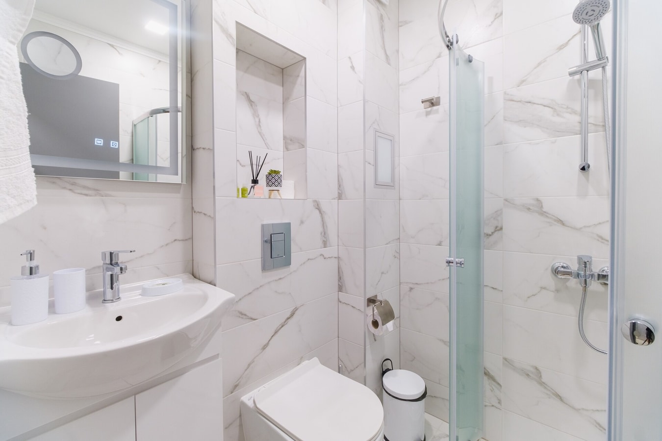 LDV 13 Residence 101 Free private parking 20 MT Homes Property Management