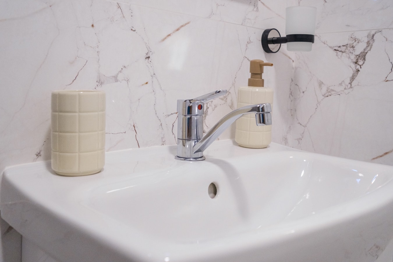 Apartments by the river 08 Free private parking 29 Апартаменти край реката