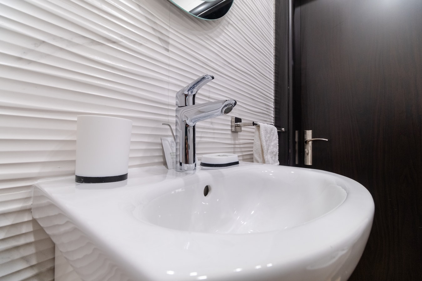 1-Bedroom apartment with Free parking 35 MT Homes Property Management