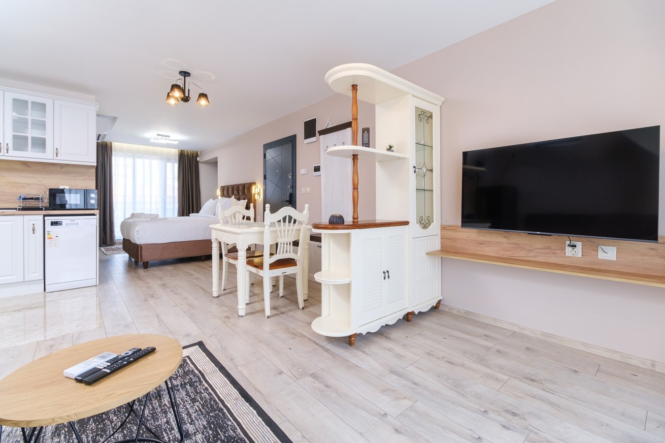 LDV 13 Residence 613 Free private parking 17 MT Homes Property Management