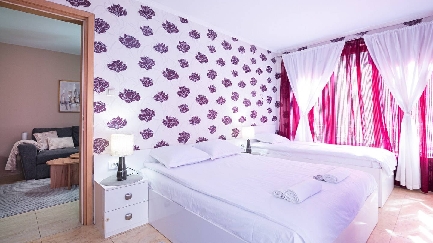 1-bed Apt in the heart of the city Free Parking 18 MT Homes Property Management
