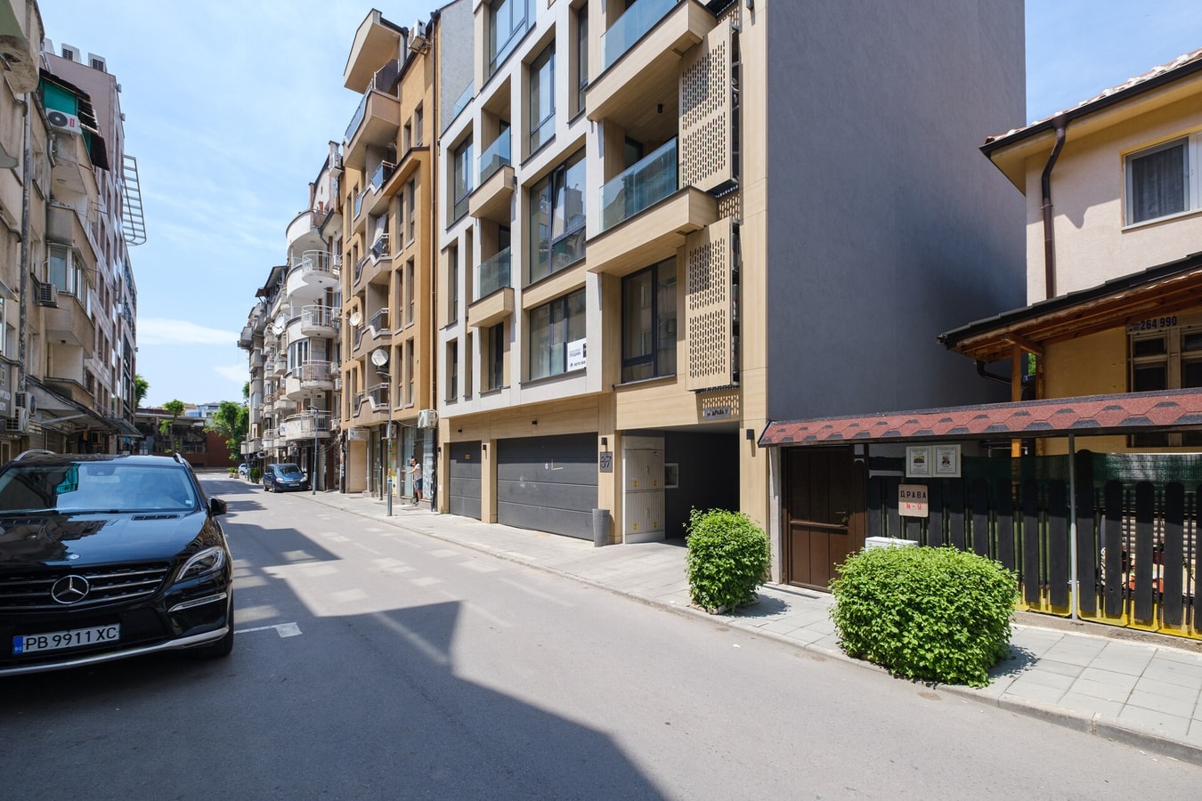 Sleek & Stylish 2-Bedroom Apartment 46 MT Homes Property Management