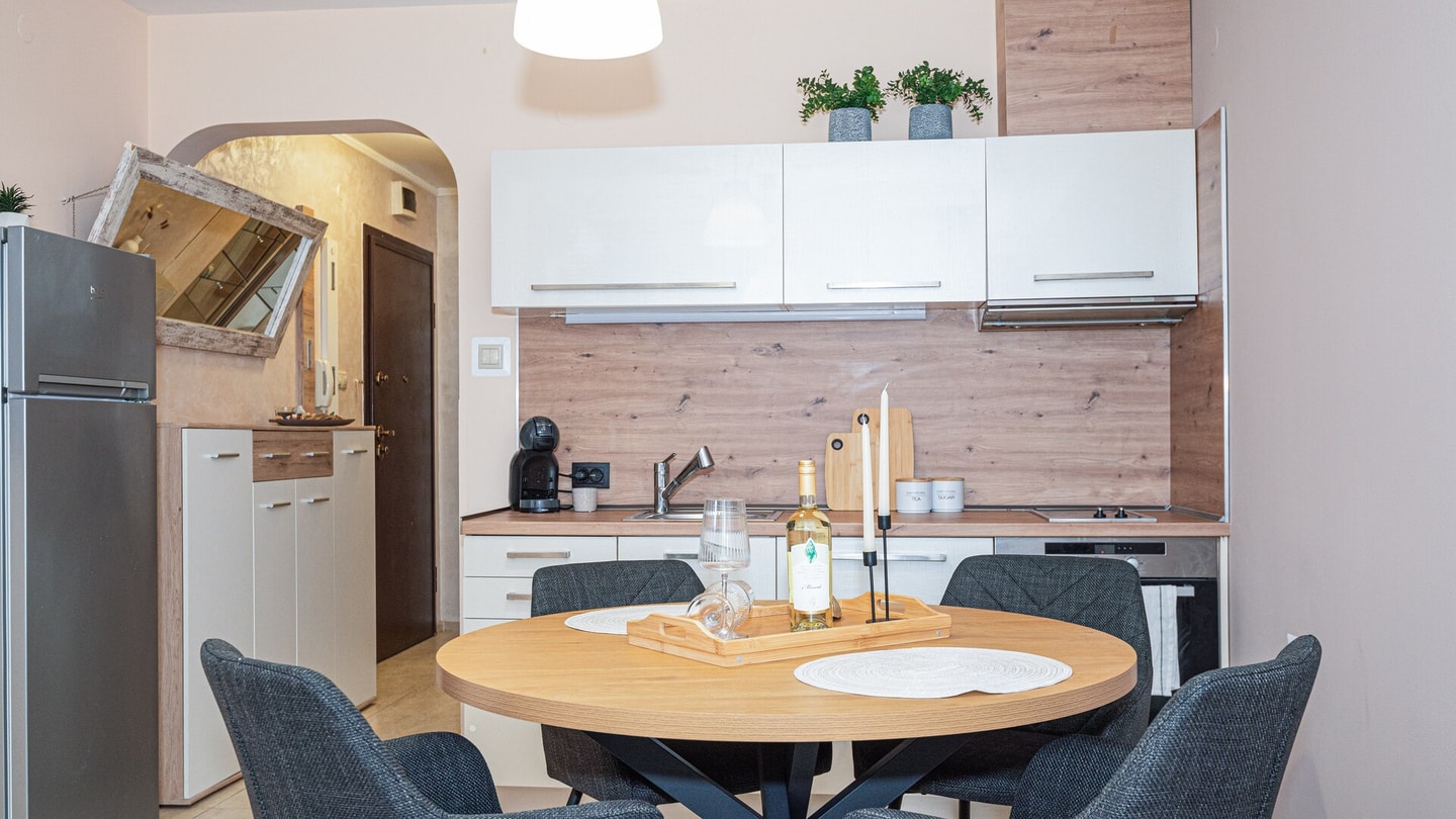 1-bed Apt in the heart of the city Free Parking 32 MT Homes Property Management