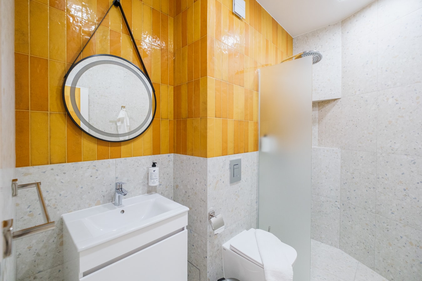 DEVET Boutique Apartments 1-Bedroom Apt.2 21 MT Homes Property Management